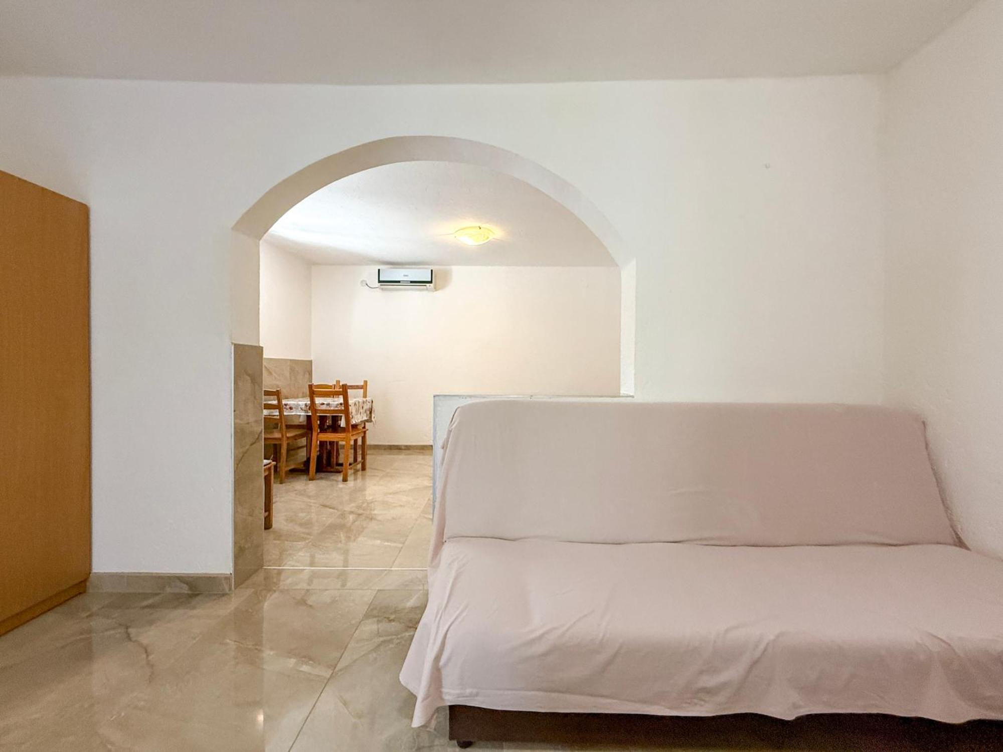 Lantana Ex Americana Apartman Karlobag